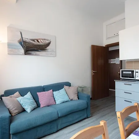 Bilocale Cilea Con Balcone