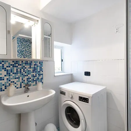 Bilocale Cilea Con Balcone