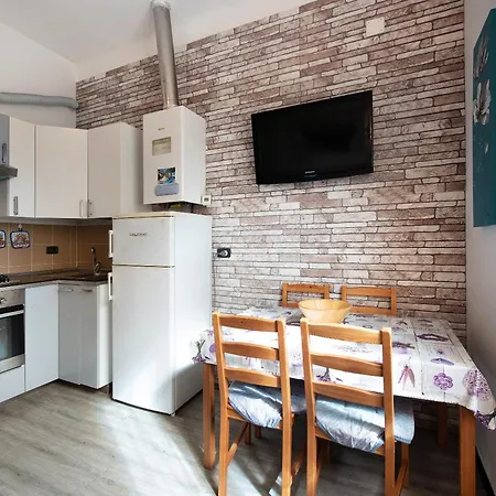 Bilocale Cilea Con Balcone Апартаменты
