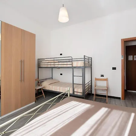 Bilocale Cilea Con Balcone * Варацце
